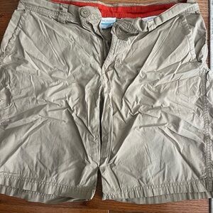 Columbia Tan Flat Front Shorts for Casual Comfort NWOT